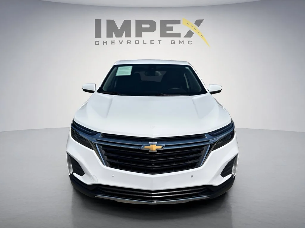 Used 2024 Summit White Chevrolet LT image 8