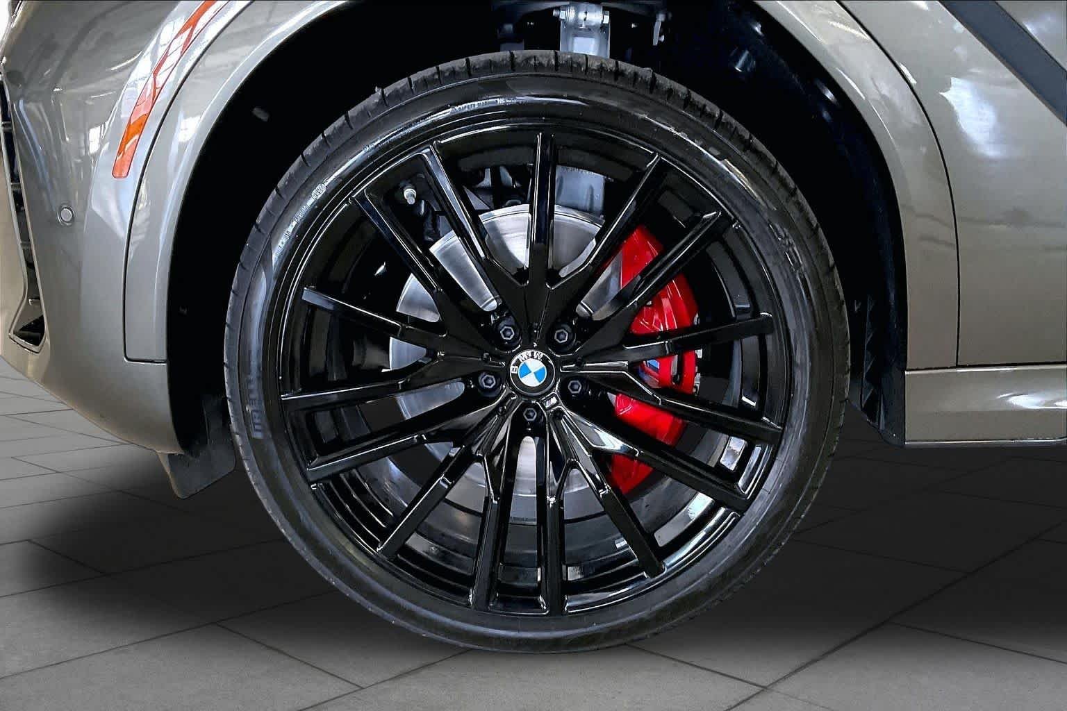 New 2027 Manhattan Green Metallic BMW xDrive40i image 11