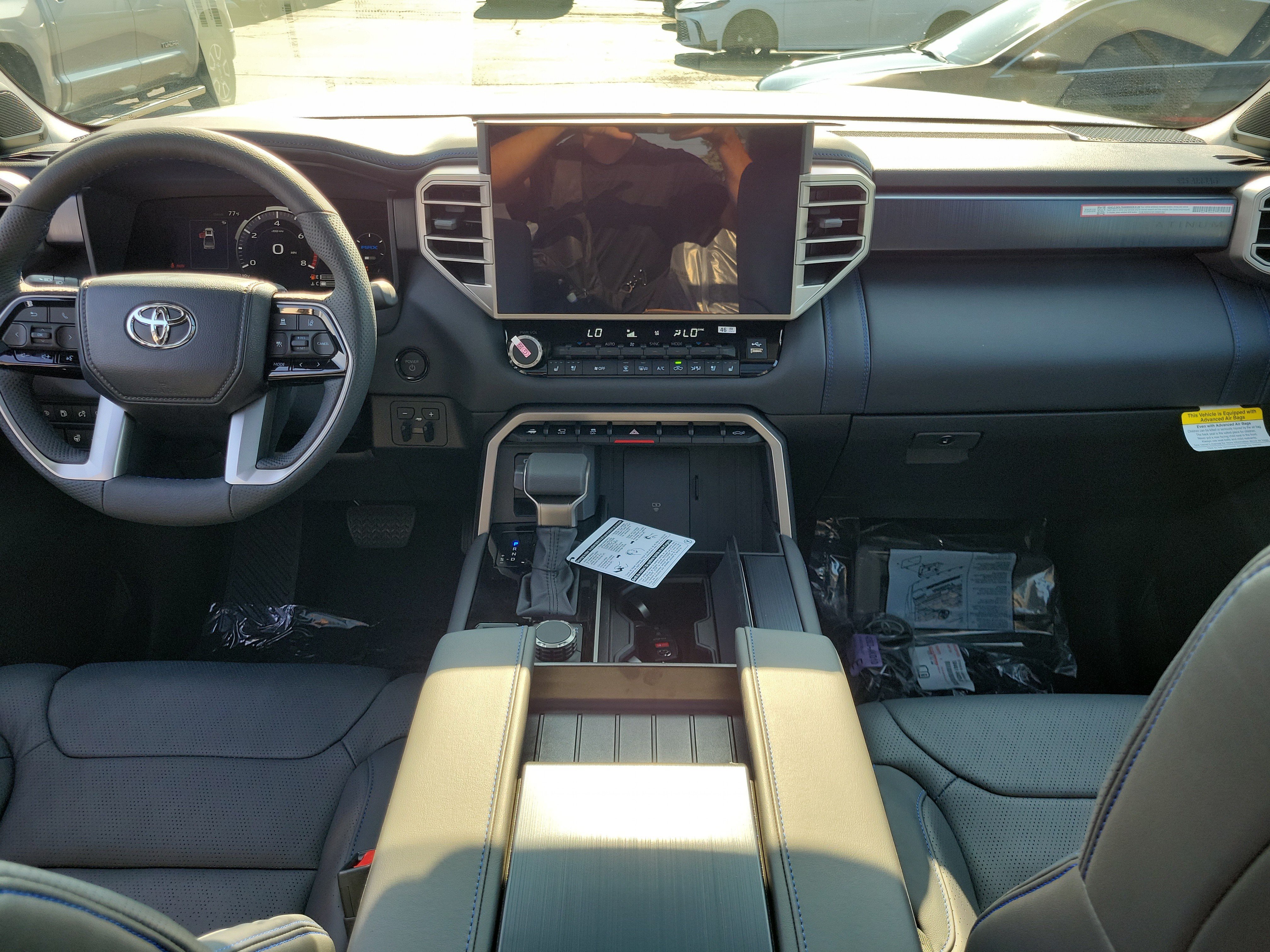 New 2026 Wind Chill Pearl <sup>1</sup> Toyota Tundra Platinum image 9