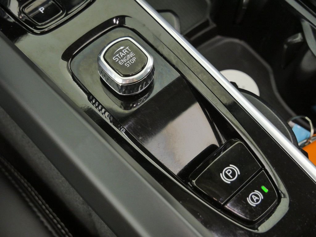 Used 2023 Silver Volvo Ultimate image 48