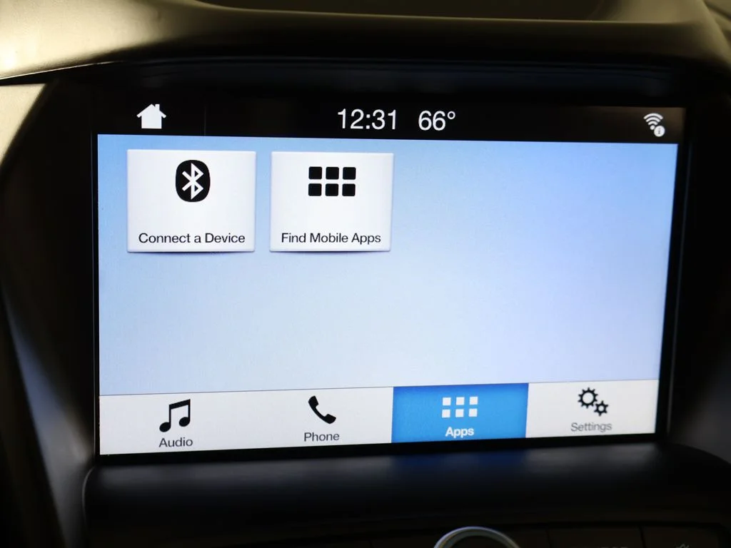 Used 2019 Green Ford SE image 41