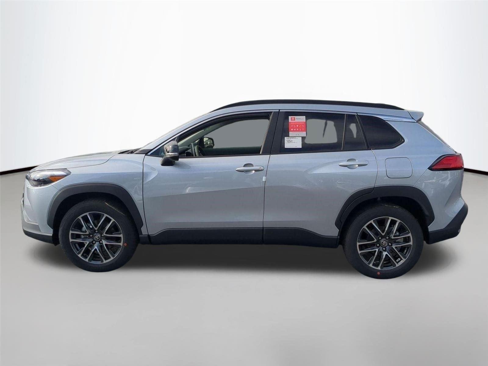 Used 2026 Sonic Silver Toyota XLE image 2