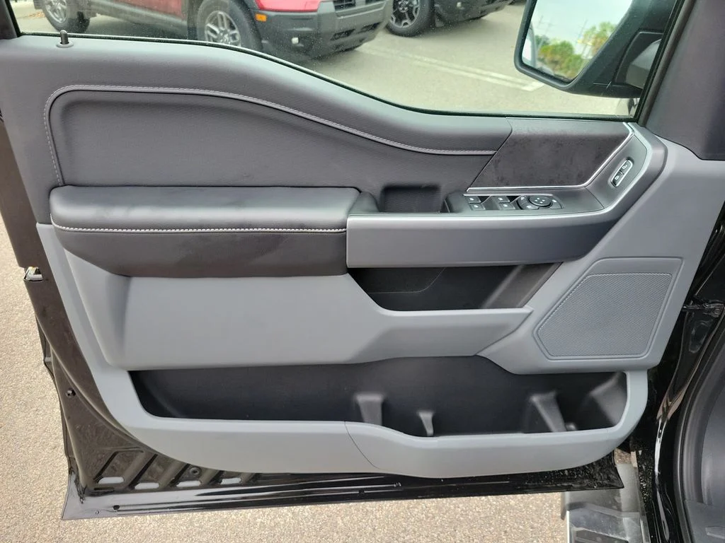 New 2026 Agate Black Metallic Ford XLT image 14