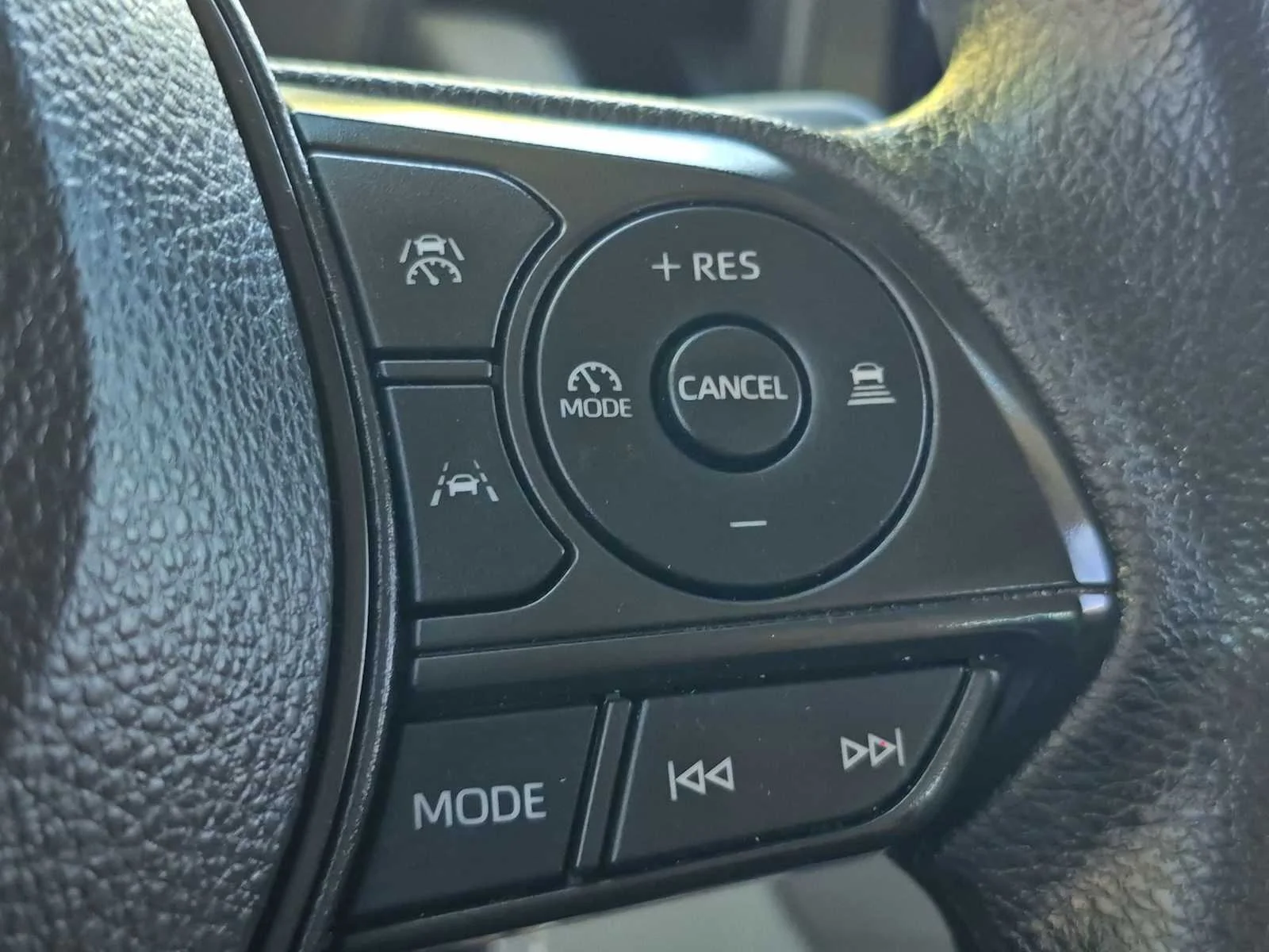 Used 2024 Ice Cap Toyota LE image 29