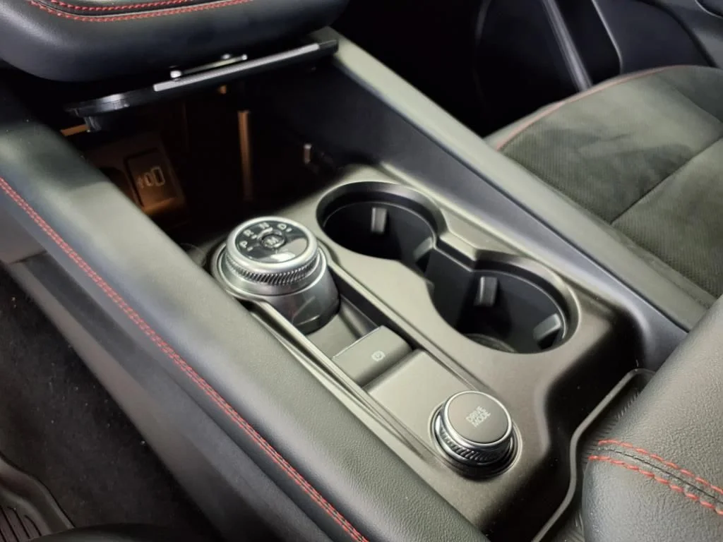 2025 Ford Explorer ST - Photo 21