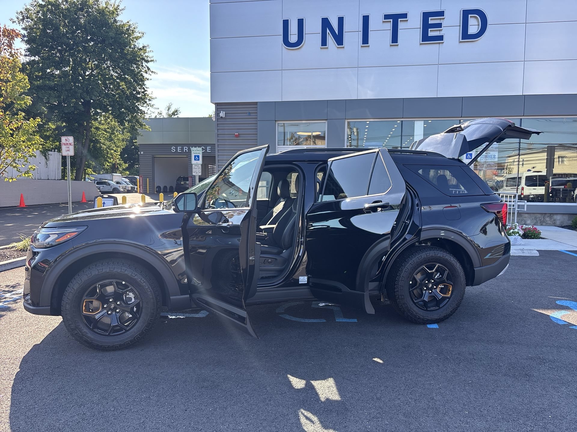 New 2026 Agate Black Metallic Ford Tremor® image 29