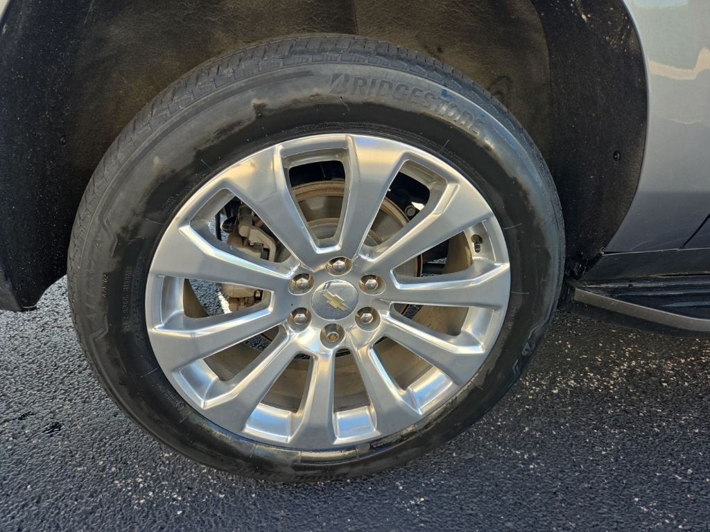 Used 2021 Gray Chevrolet Premier image 19