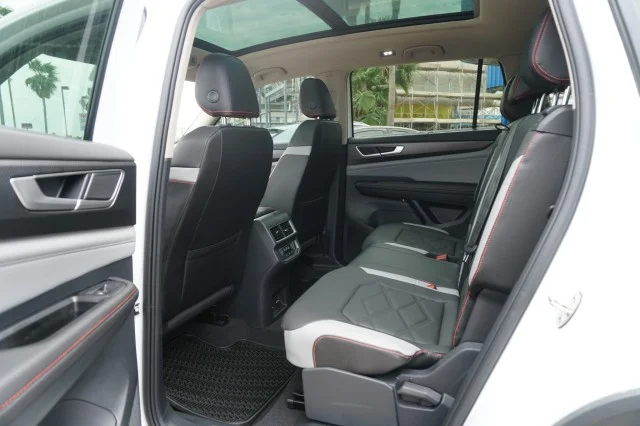 New 2024  Volkswagen 2.0T Peak Edition SEL image 19