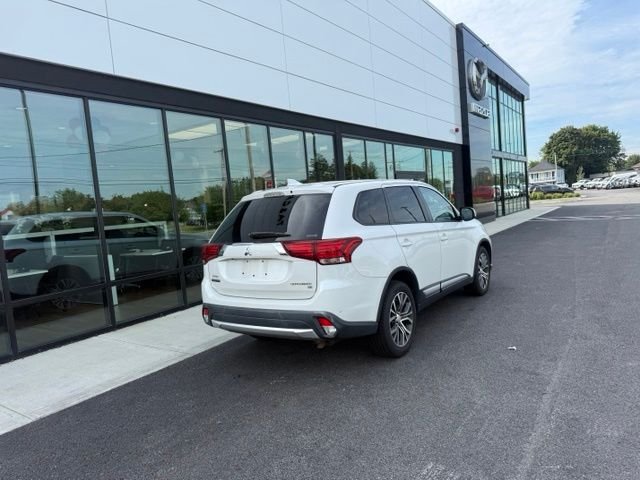 Used 2017 White Mitsubishi SEL image 3