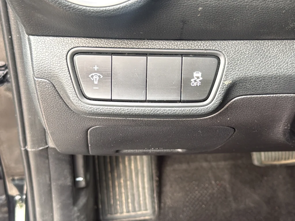 Used 2024 Black Kia LXS image 28