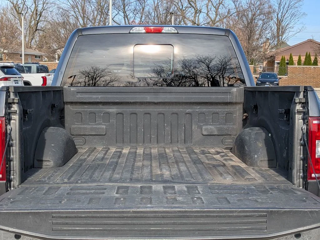 Used 2018 Gray Ford XLT image 23