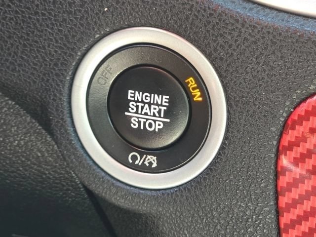 Used 2022 Torred Clearcoat Dodge SXT image 12
