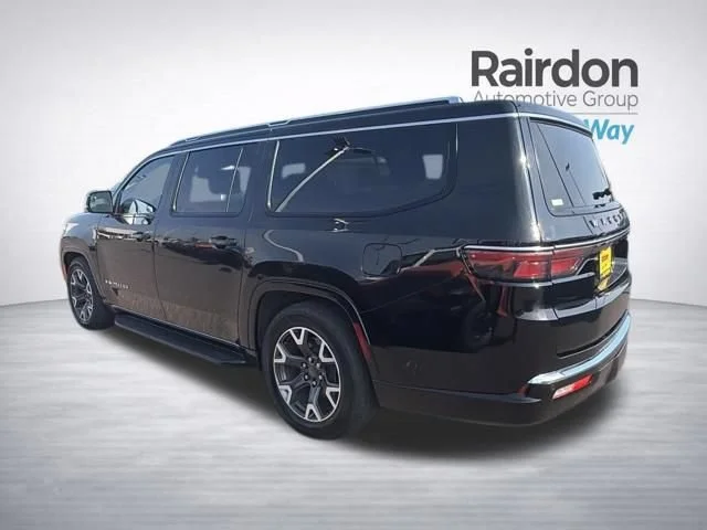 Used 2024 Diamond Black Crystal Pearlcoat Jeep Series III image 5
