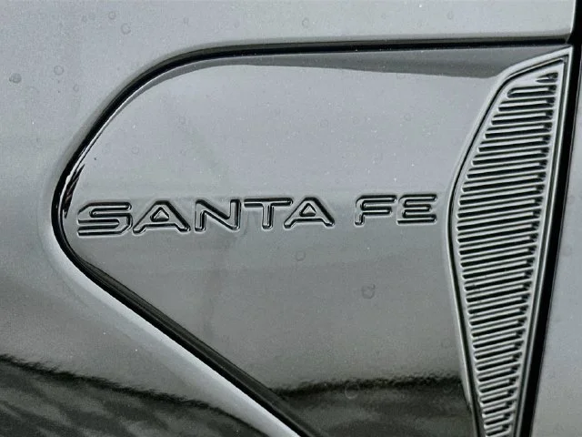 New 2027 Black Hyundai SE image 22