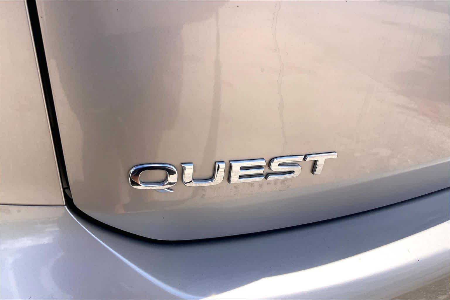 Used 2013 Titanium Beige Nissan LE image 30