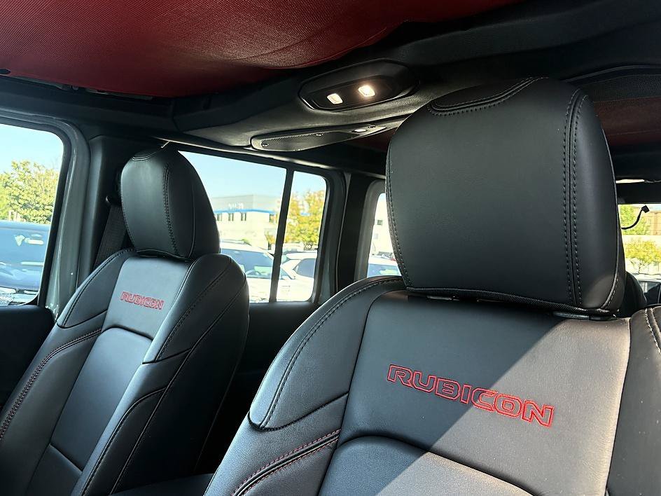 Used 2024 Earl Clearcoat Jeep Rubicon X image 17