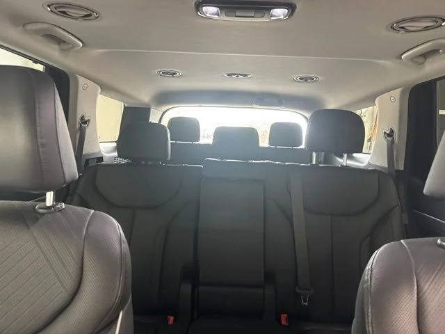 Used 2025 Silver Hyundai SEL Premium image 18