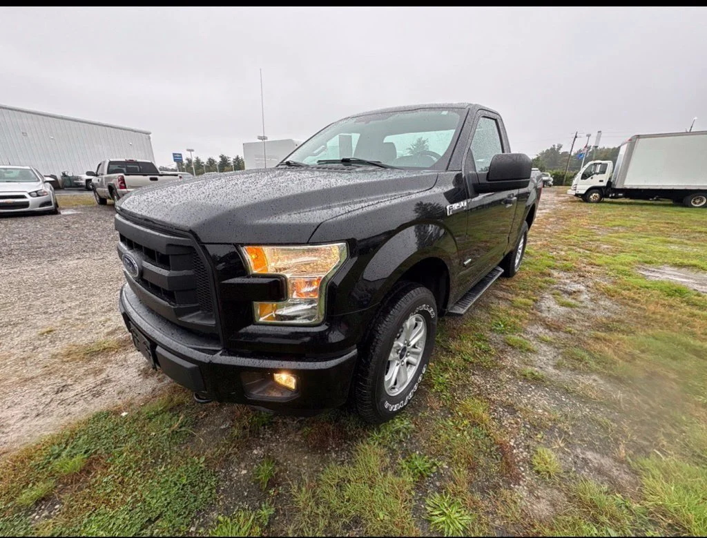 Used 2016 Black Ford XL image 6