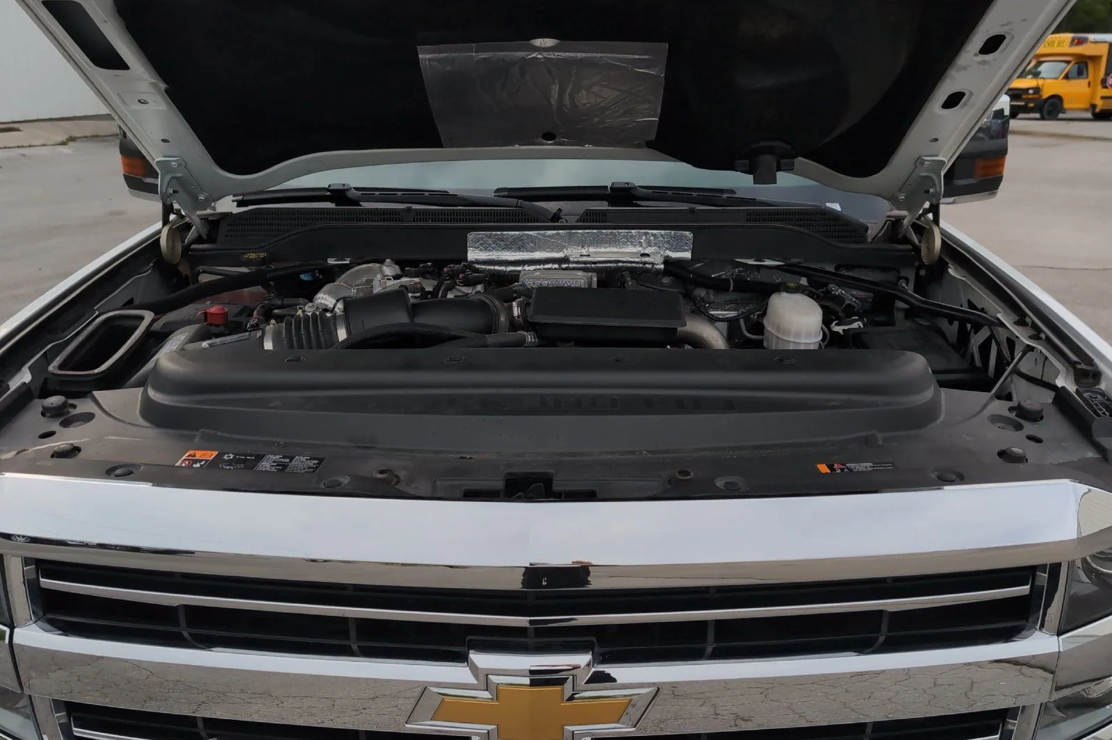 Used 2019 SUMMIT WHITE Chevrolet High Country image 28