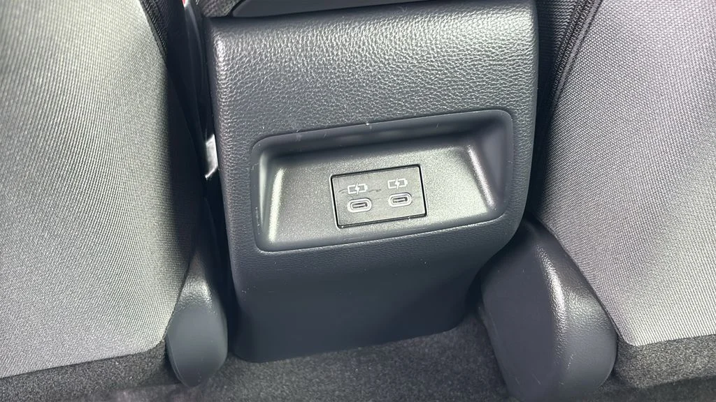 Used 2025  Toyota LE image 9