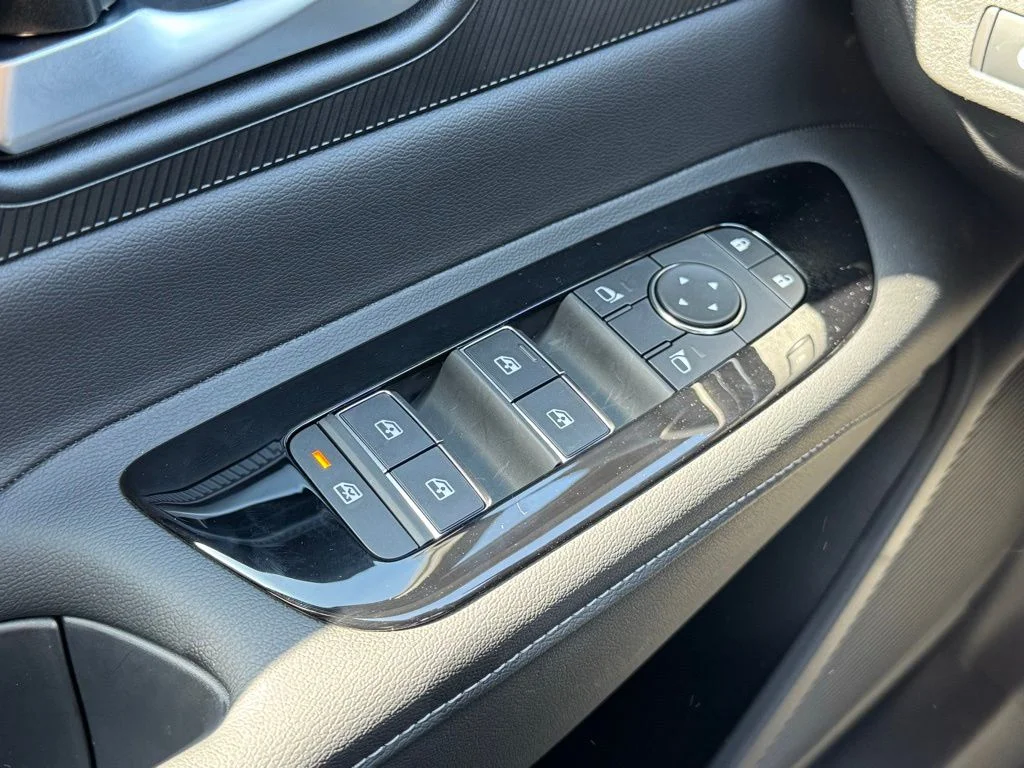 2025 Nissan Murano SV - Photo 23