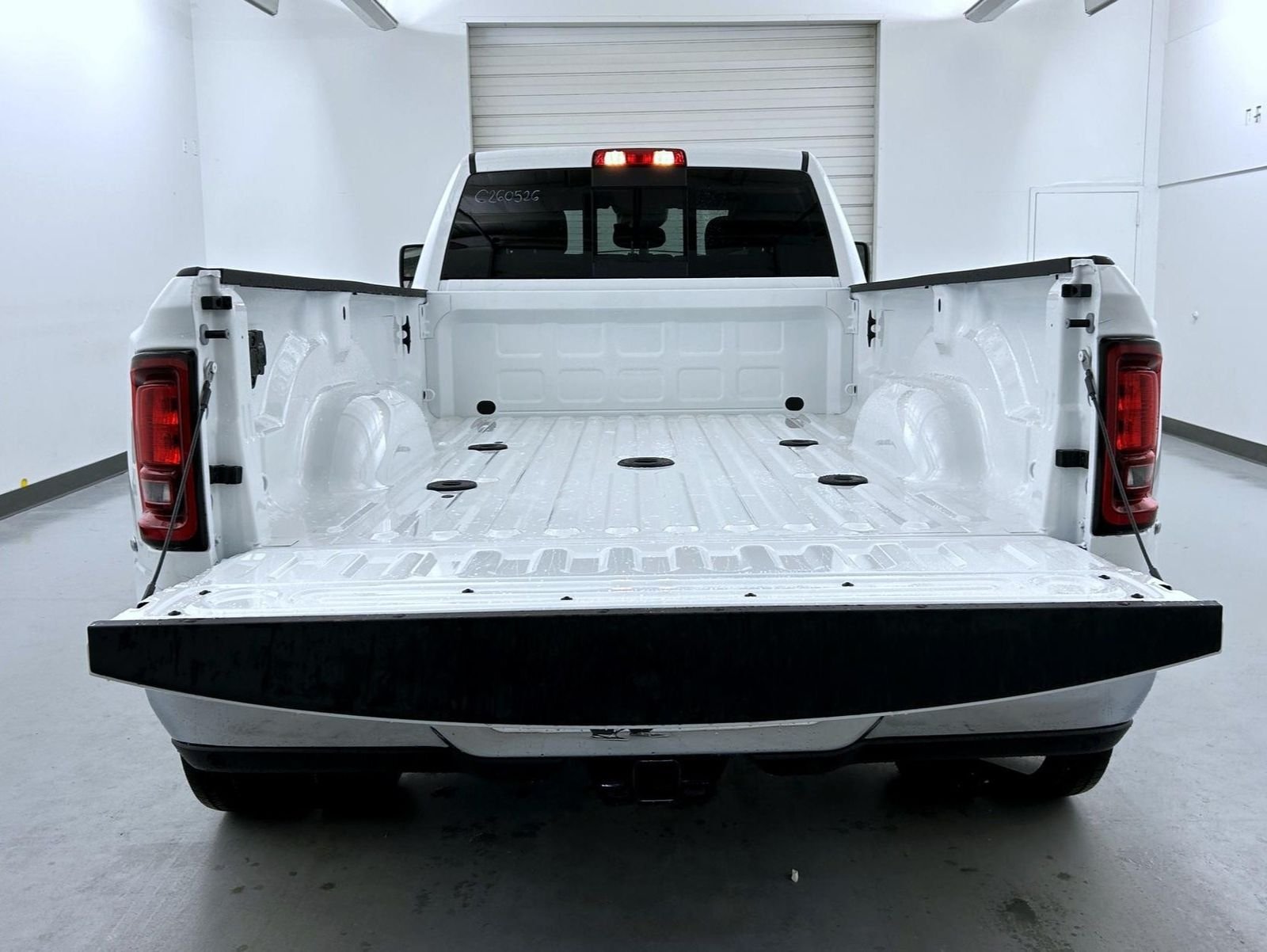 New 2026 Bright White Clear-Coat Exterior Paint RAM Tradesman image 21