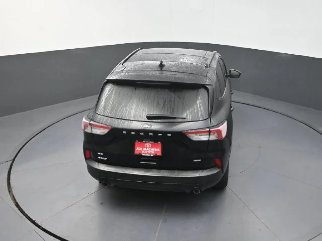 Used 2021 Black Ford SE image 28