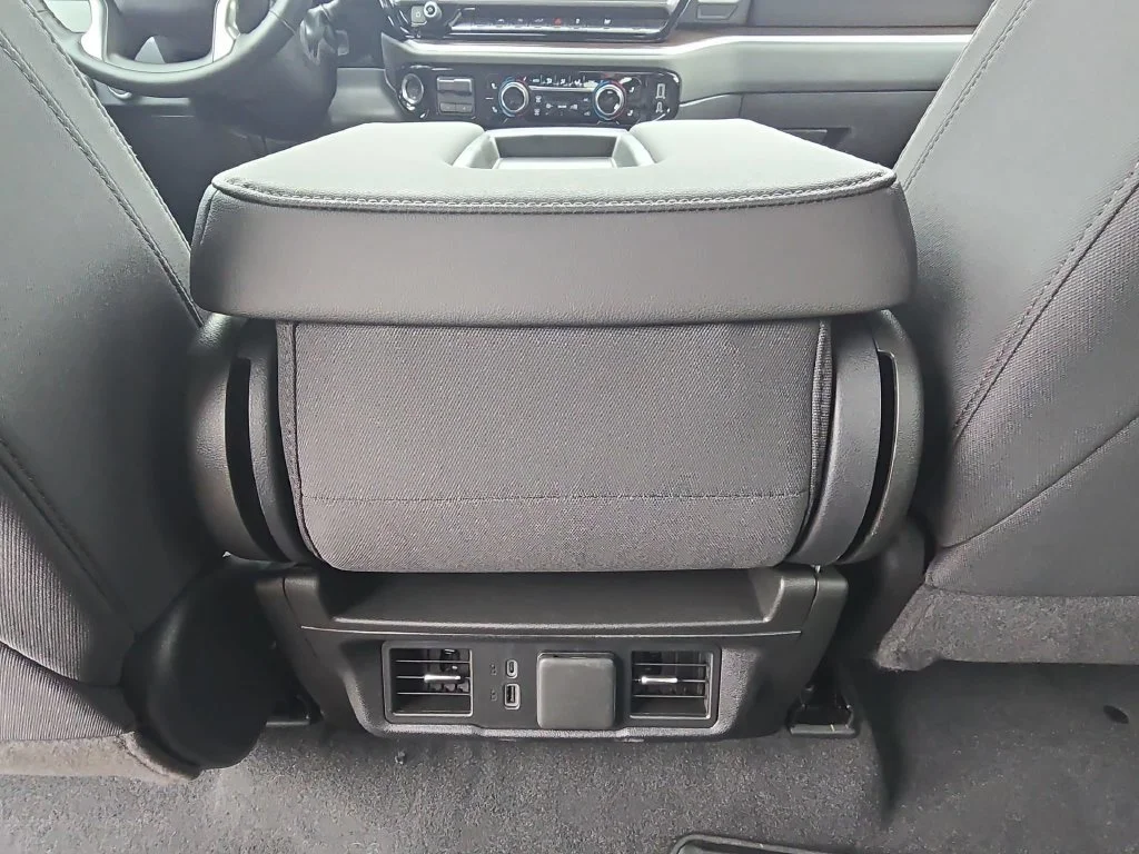 2025 Chevrolet Silverado 1500 LT - Photo 22