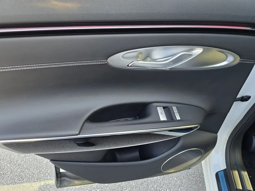 New 2026 Silver Genesis 2.5T image 12