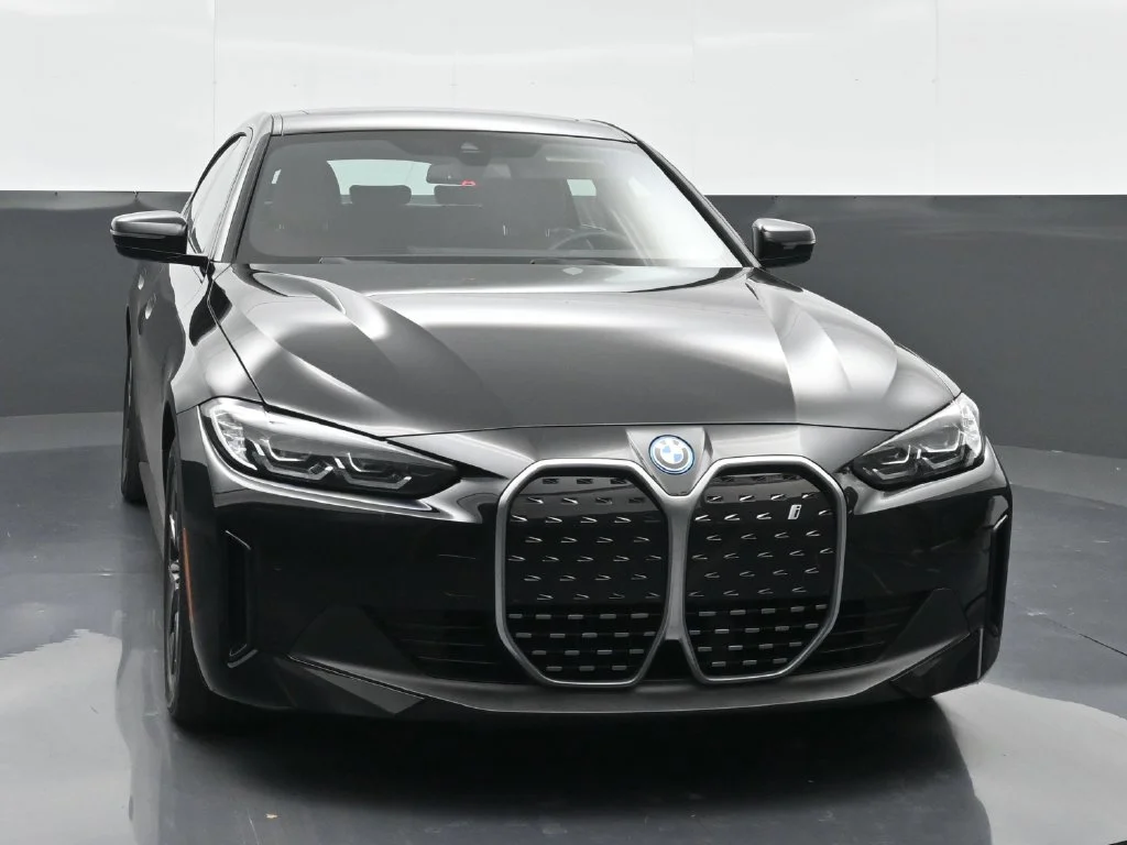 Used 2023 Black BMW eDrive35 image 6