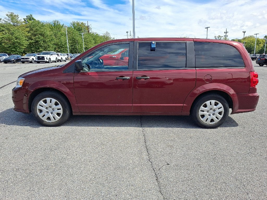 Used 2019 Red Dodge SE image 4