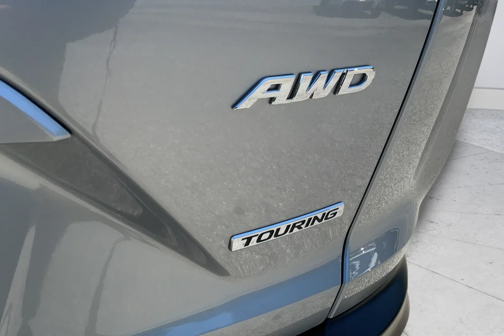Used 2020 Silver Honda Touring image 28