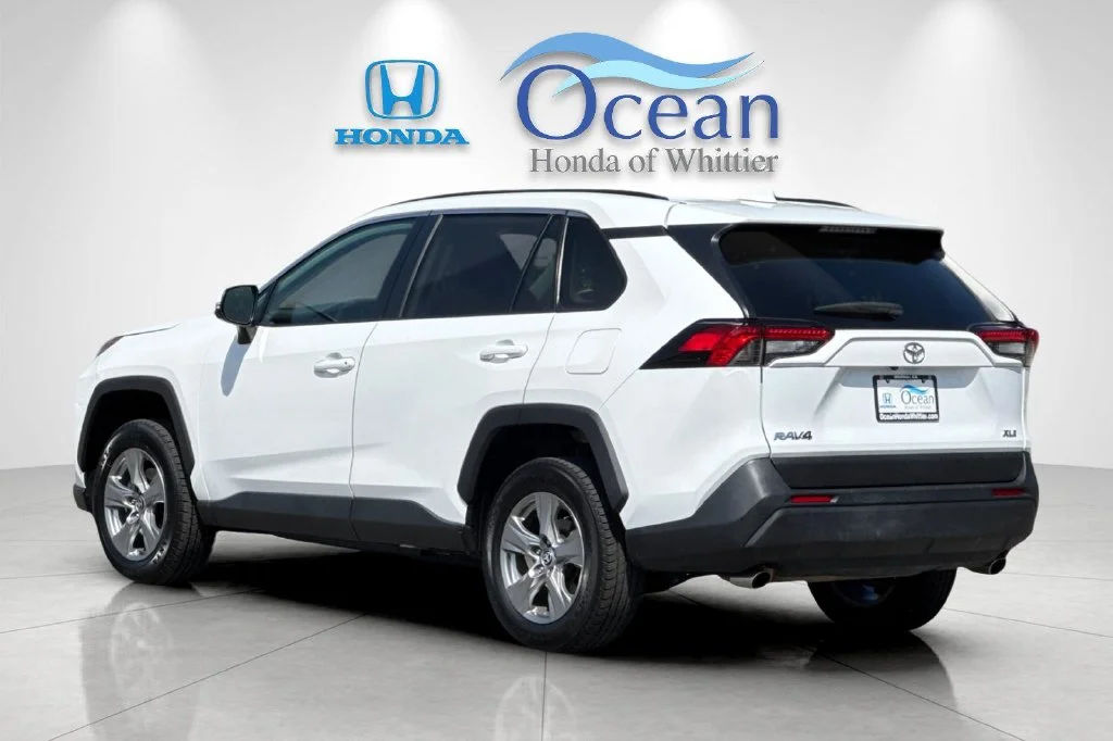 Used 2024 Ice Cap Toyota XLE image 6