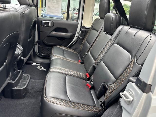Used 2022 Silver Jeep Unlimited Sahara High Altitude image 12