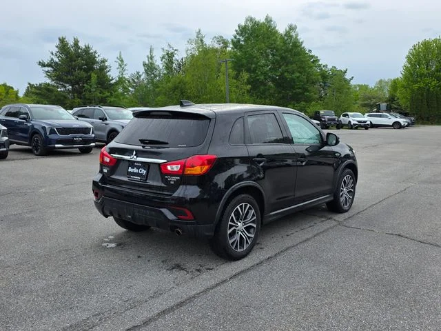 Used 2019 Labrador Black Metallic Mitsubishi 2.0 SE image 8