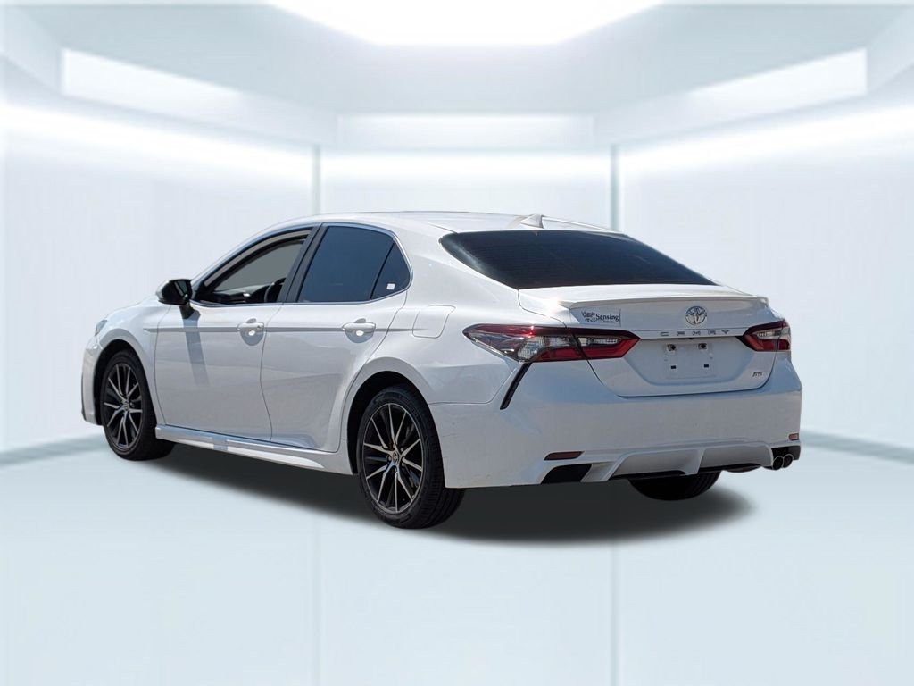 Used 2022 White Toyota SE image 4