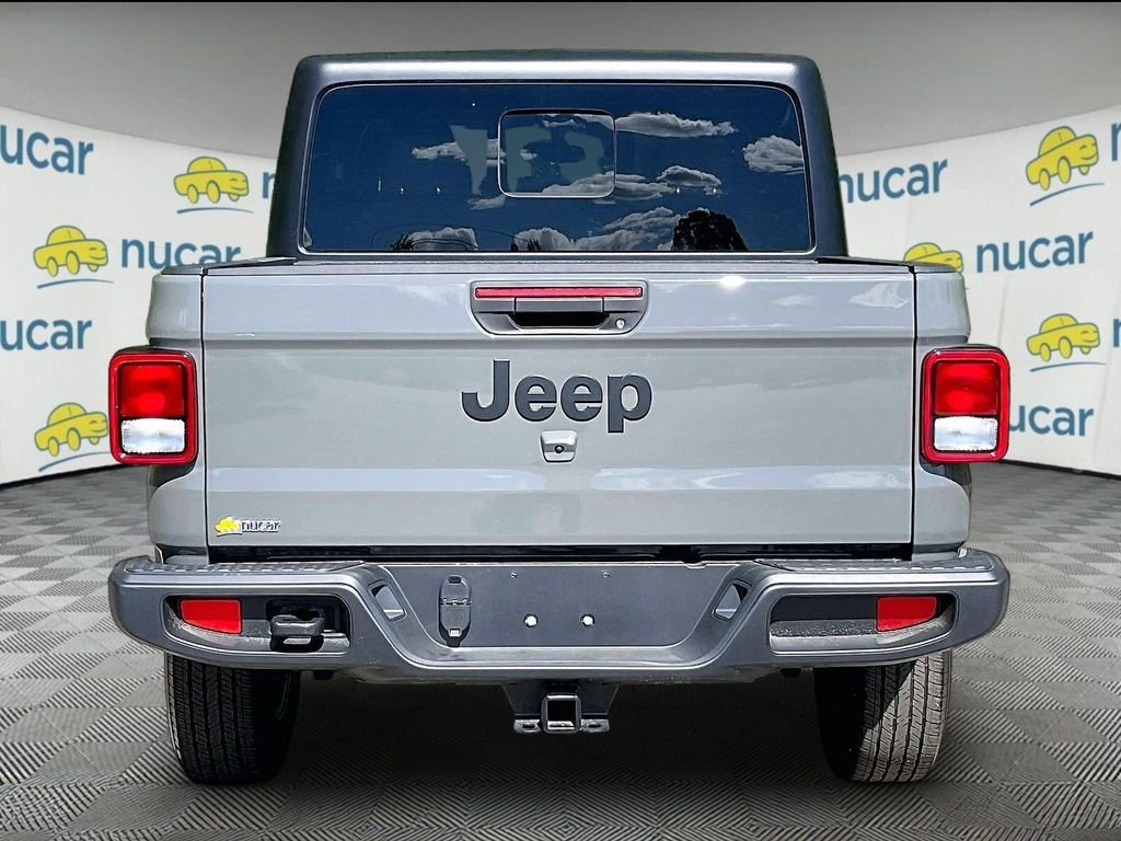 Used 2023 Gray Jeep Sport S image 5