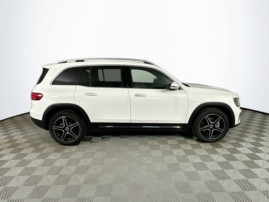 New 2026 Polar White Mercedes-Benz GLB 250 image 8