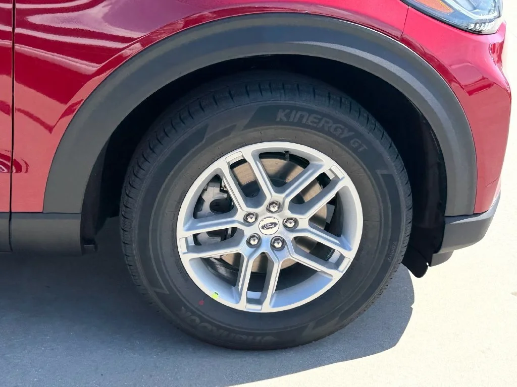 New 2027 Ruby Red Metallic Tinted Clearcoat Ford Active image 9