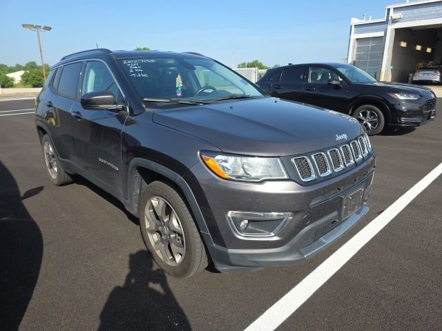 Used 2018 Granite Crystal Metallic Clearcoat Jeep Limited image 5