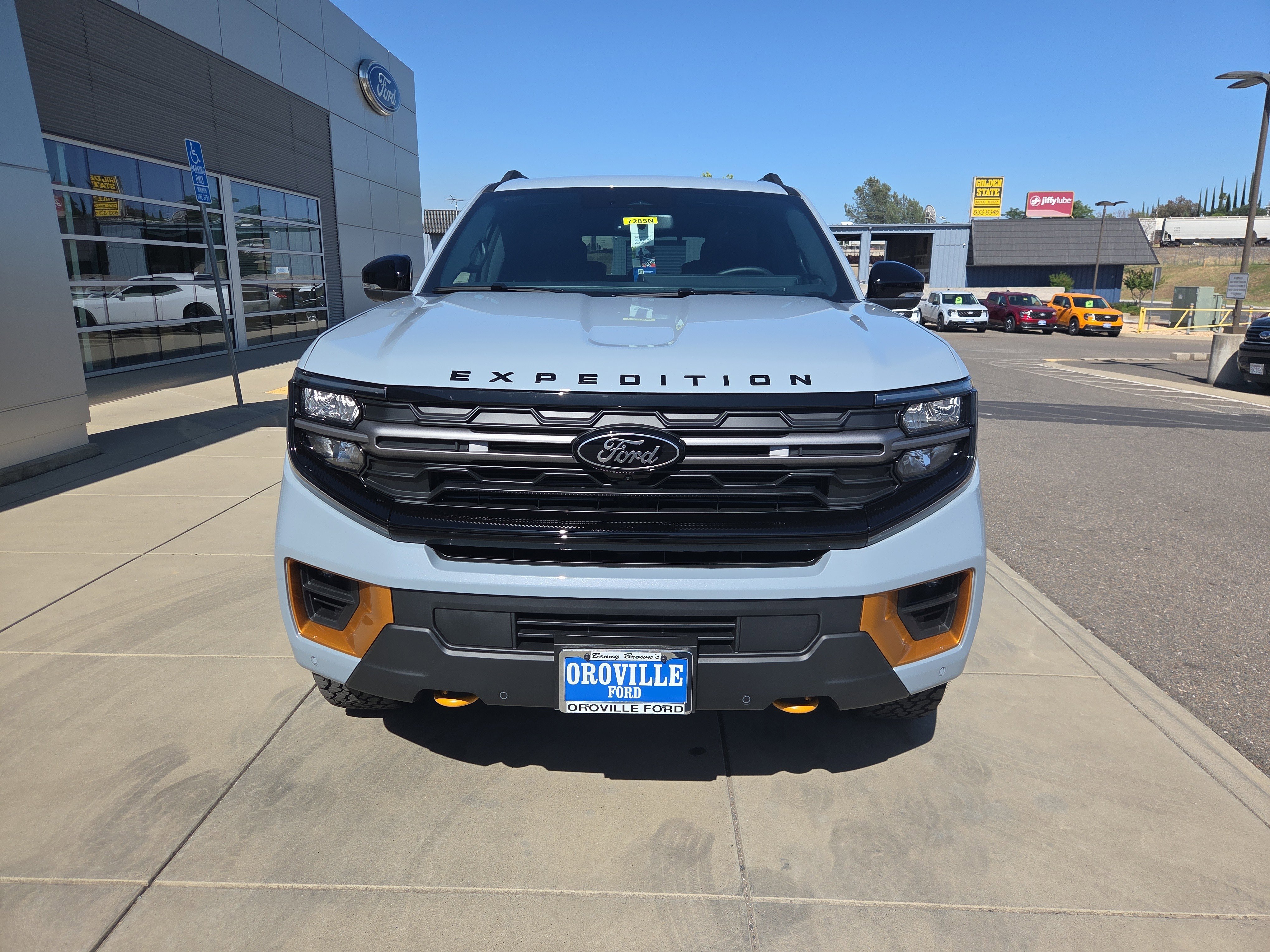 New 2026 Glacier Gray Metallic Tri-Coat Ford Tremor® image 8