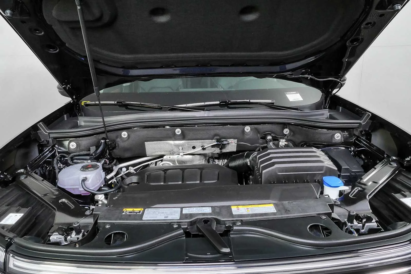 New 2026 Deep Black Pearl Volkswagen 2.0T SE w/Technology image 35