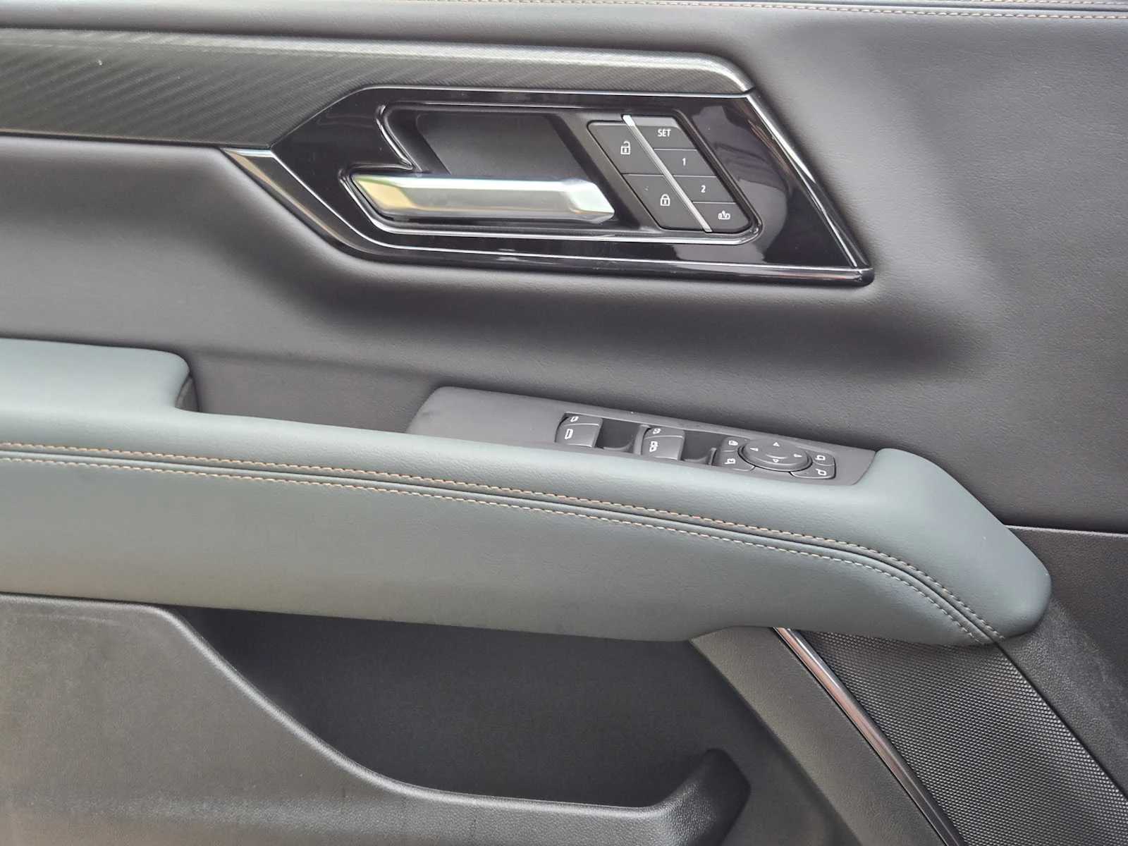New 2026 Onyx Black GMC AT4 image 15