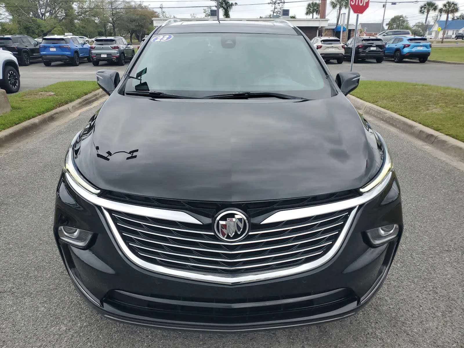 Used 2023 Ebony Twilight Metallic Buick Essence image 9