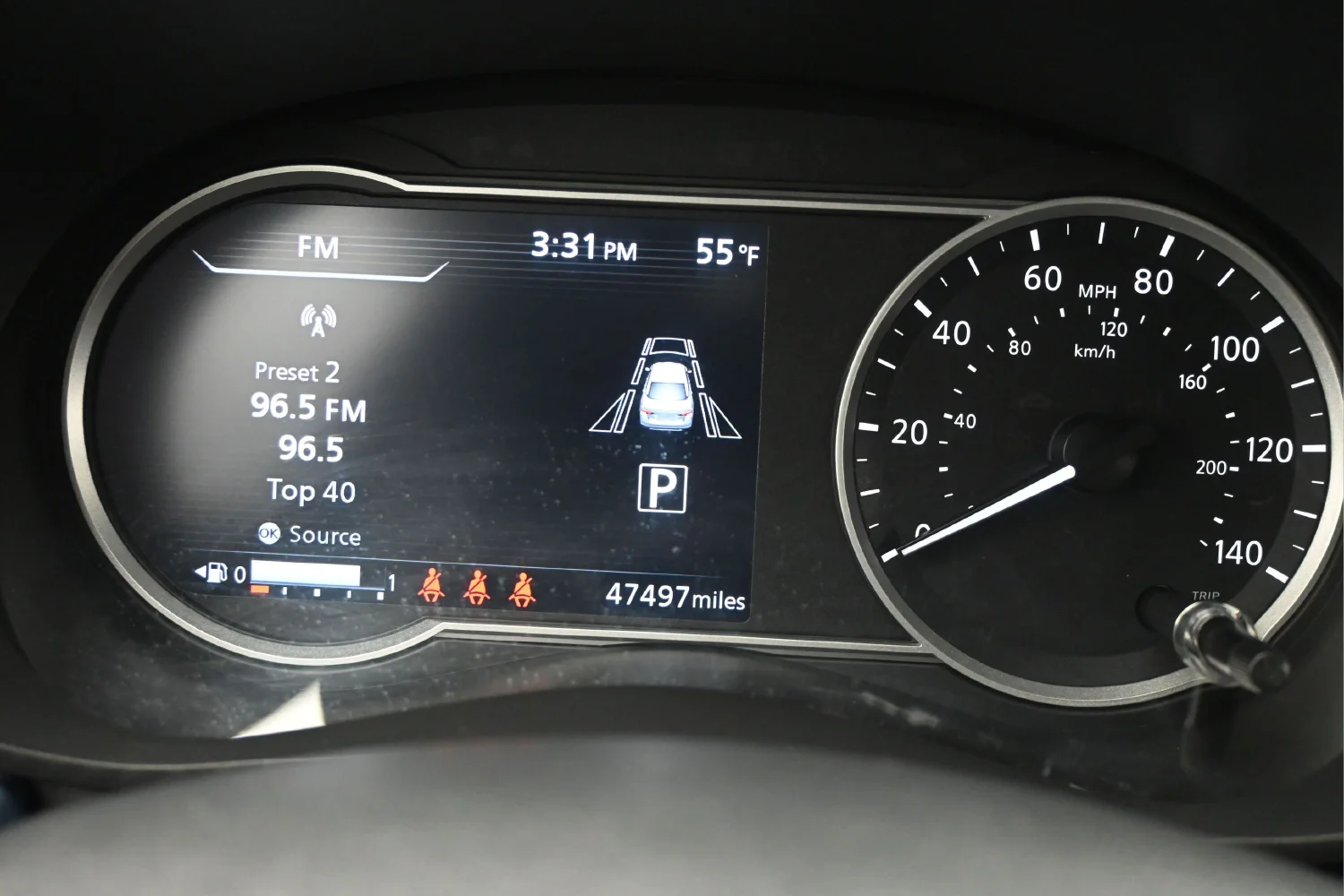 Used 2025 Silver Nissan 1.6 SV image 8