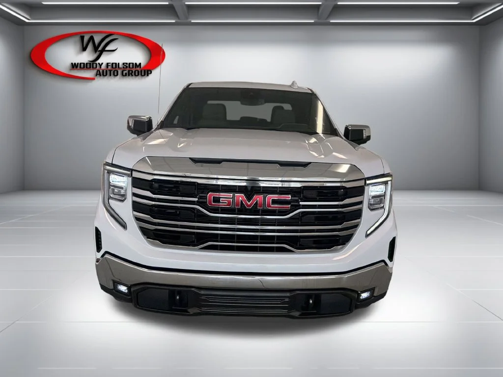 New 2026 Glacier White Tricoat GMC SLT image 2
