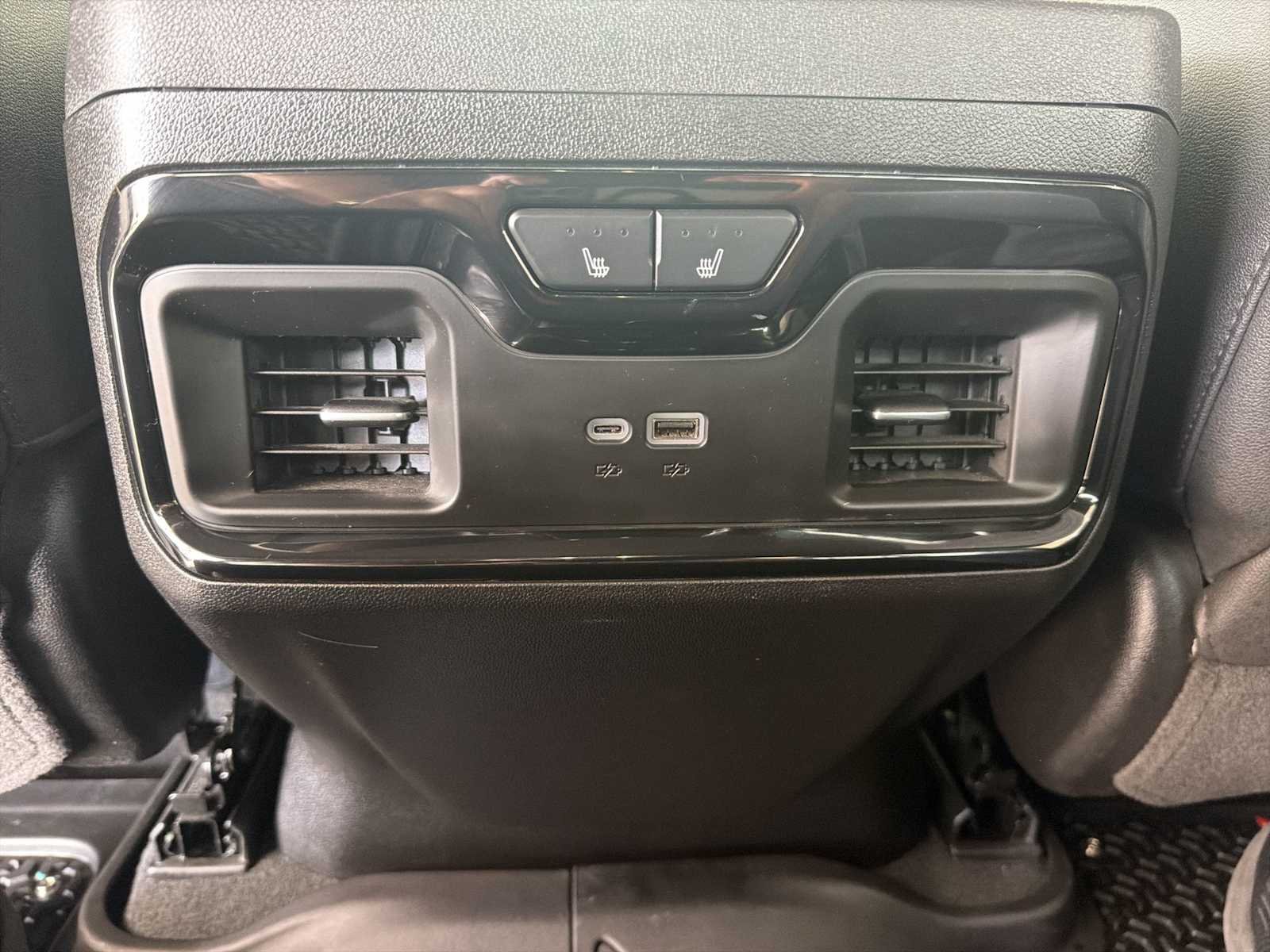 Used 2025 Summit White GMC AT4 image 21