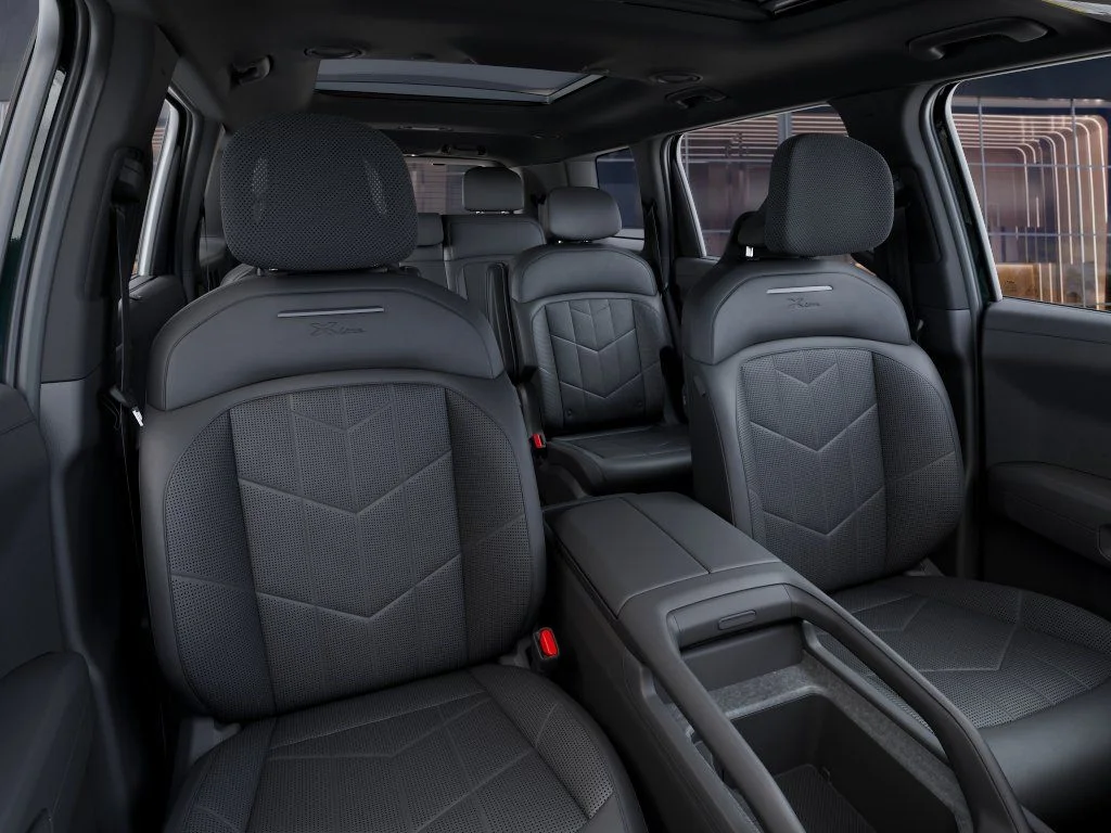 New 2027 Black Jade Green Kia X-Line SX image 15