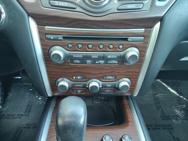 Used 2020 White Nissan Platinum image 20