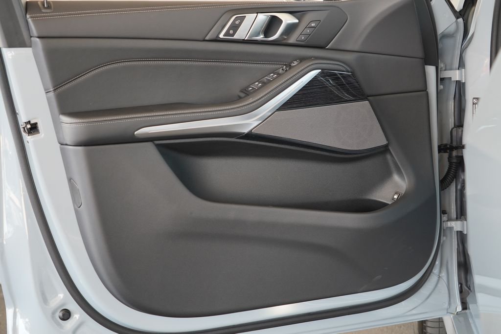 New 2026 Brooklyn Grey Metallic BMW xDrive50e image 10